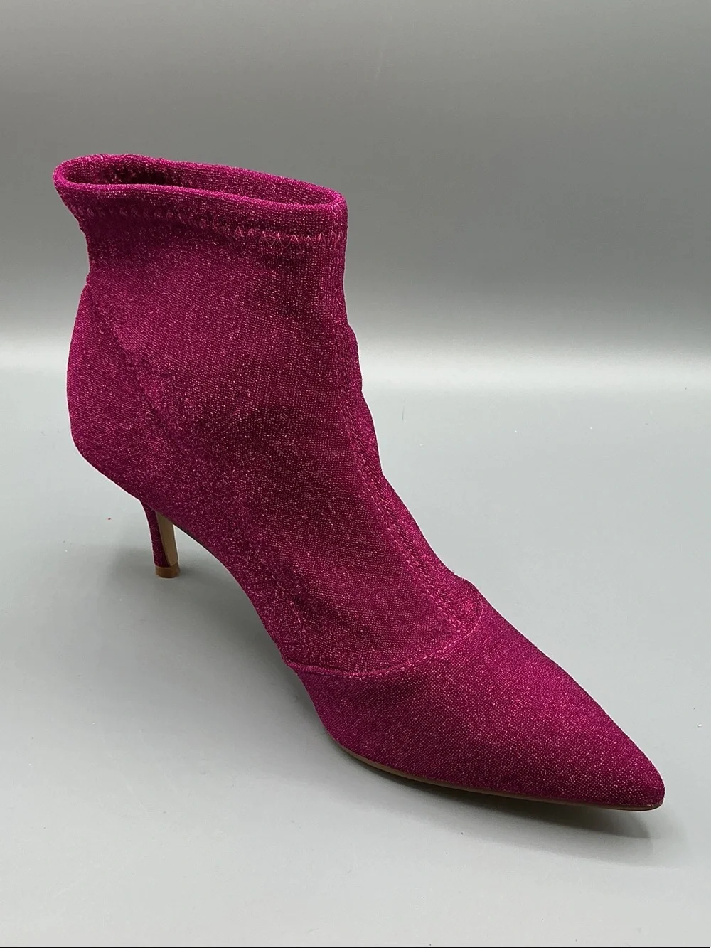 Charles by Charles David Y2K stretchy fuchsia lamé fabric sock booties size 8